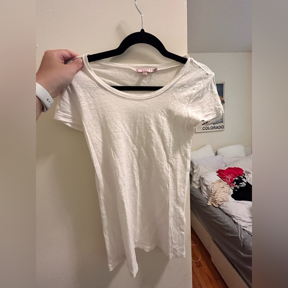 Calypso plain white tee!